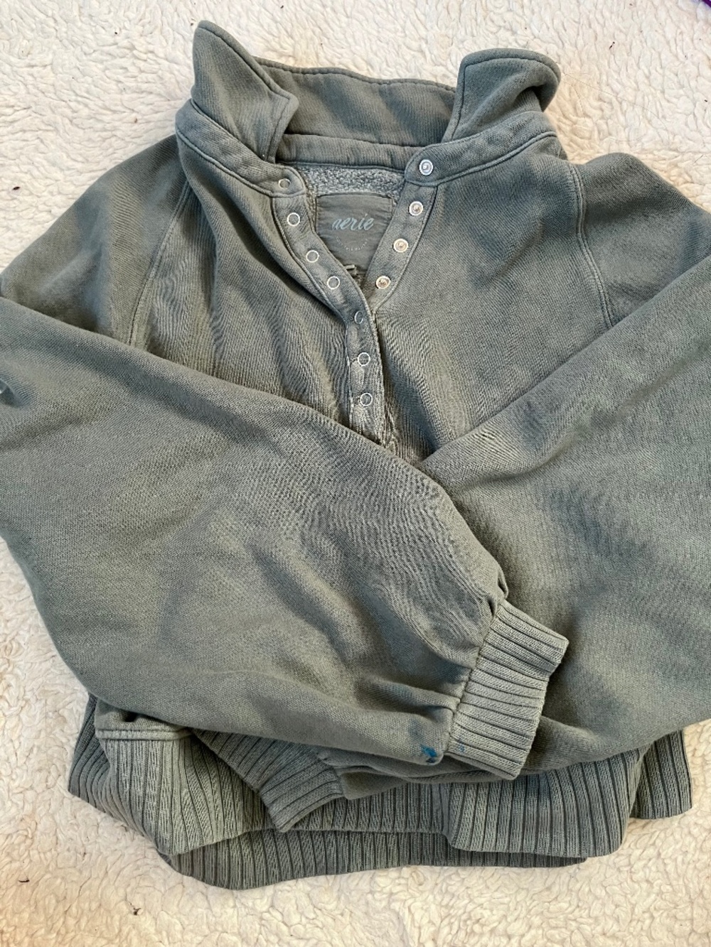 BNWOT Aerie Oh Snap! Sweatshirt (size S)